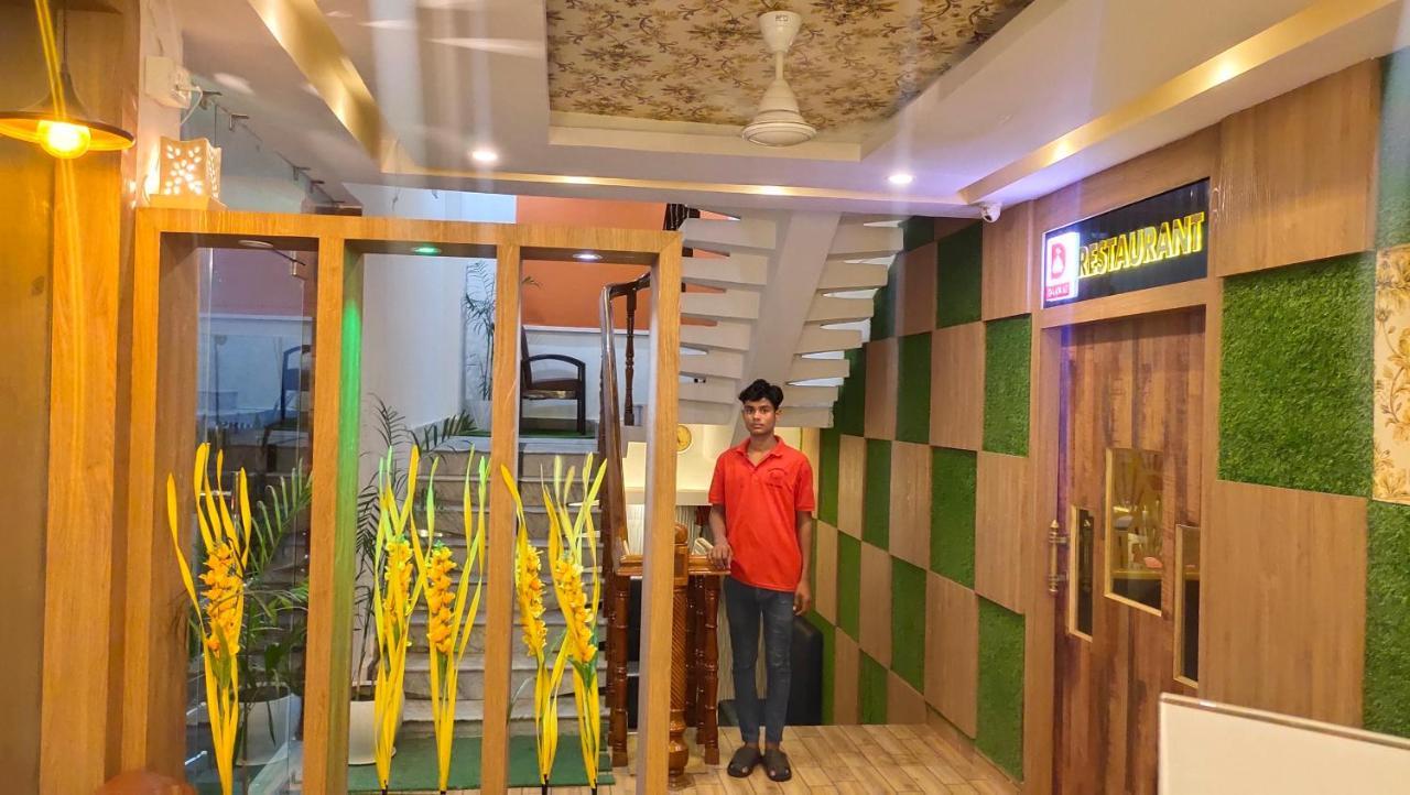 Hotel Shivay Palace Basti Bagian luar foto