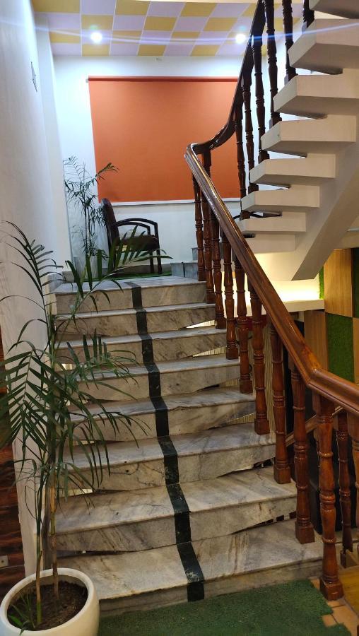 Hotel Shivay Palace Basti Bagian luar foto
